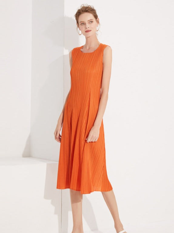 Temperament Slim Pleated Round Neck Dress