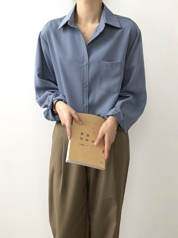 Camicia coreana a maniche lunghe con risvolto blu