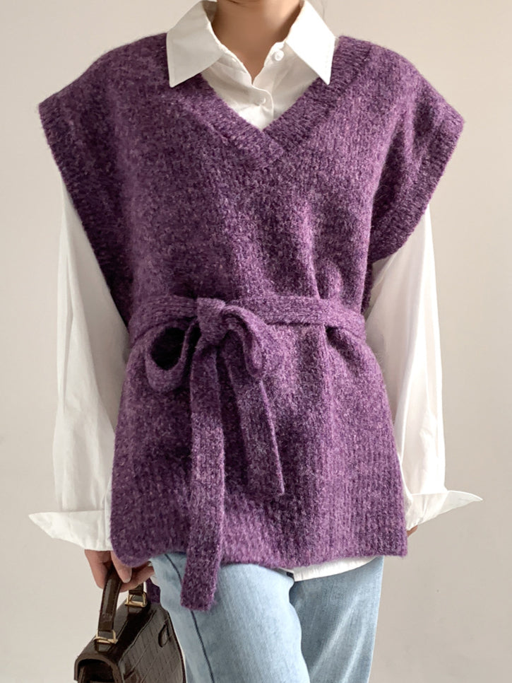 Gilet di lana con cintura viola