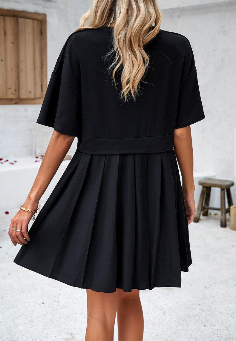 Round Neck Short Sleeve Black Pleated Dress