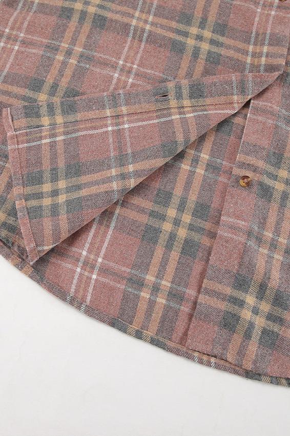 Camicia a quadri a maniche lunghe con colletto retrò largo 